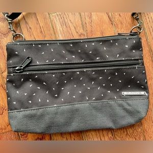 DaKine clutch purse with removable strap, like new!